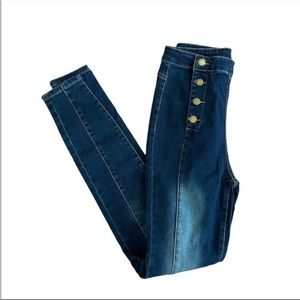 Ultra High Waisted Jeans